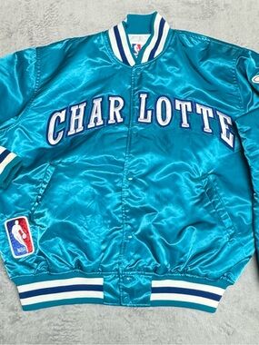 Rare Vintage 80’s 90’s Charlotte Hornets Satin Starter Jacket Size XL Spellout